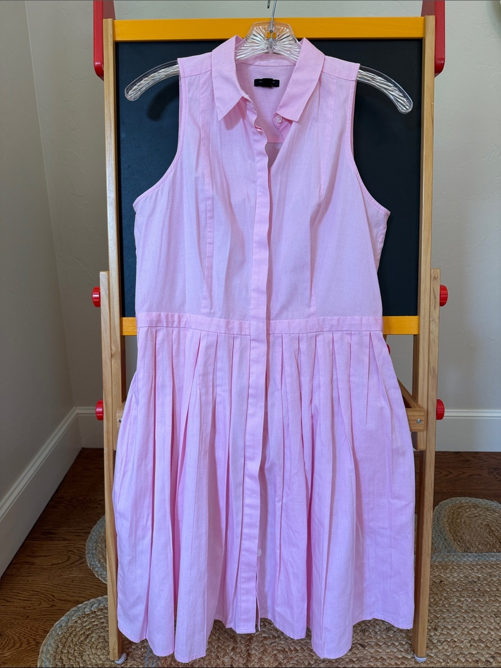 Ann Taylor Sleeveless Light Pink Pleated Shirtdress